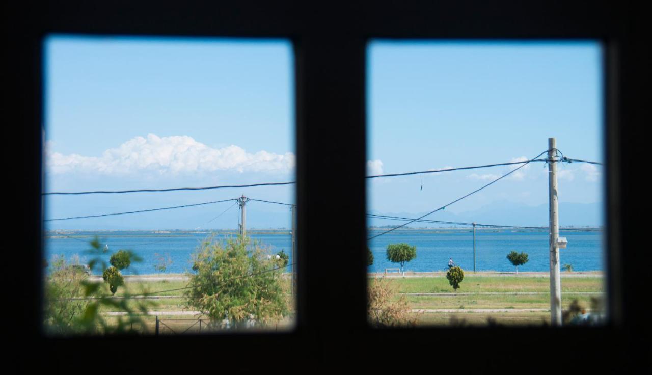 Sealake View Mesolóngion Buitenkant foto